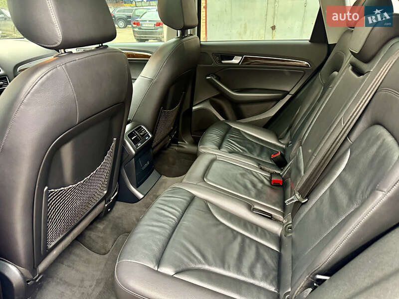 Внедорожник / Кроссовер Audi Q5 2015 в Ровно