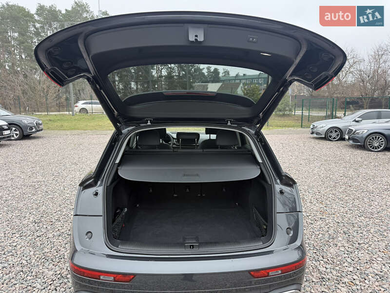 Внедорожник / Кроссовер Audi Q5 2023 в Киеве