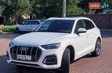 Позашляховик / Кросовер Audi Q5 2020 в Рівному