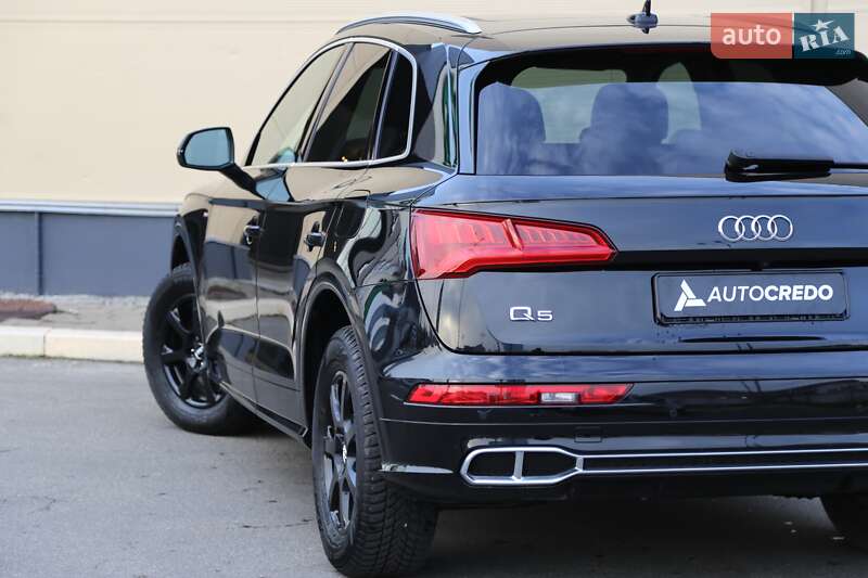 Внедорожник / Кроссовер Audi Q5 2020 в Киеве