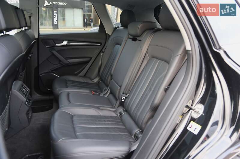 Внедорожник / Кроссовер Audi Q5 2020 в Киеве