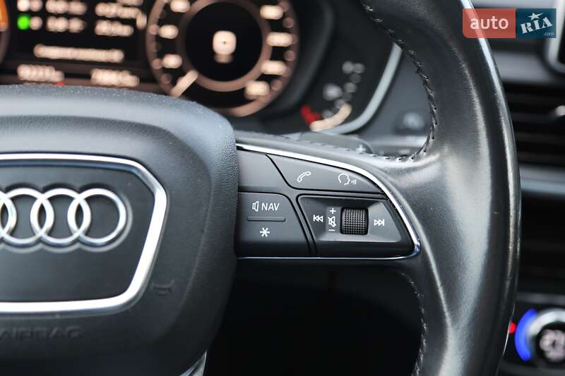 Внедорожник / Кроссовер Audi Q5 2020 в Киеве