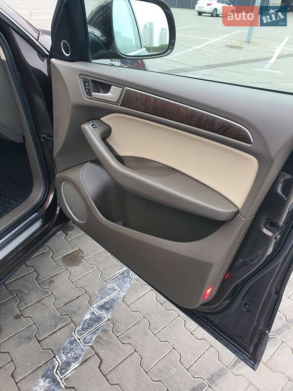 Внедорожник / Кроссовер Audi Q5 2014 в Киеве