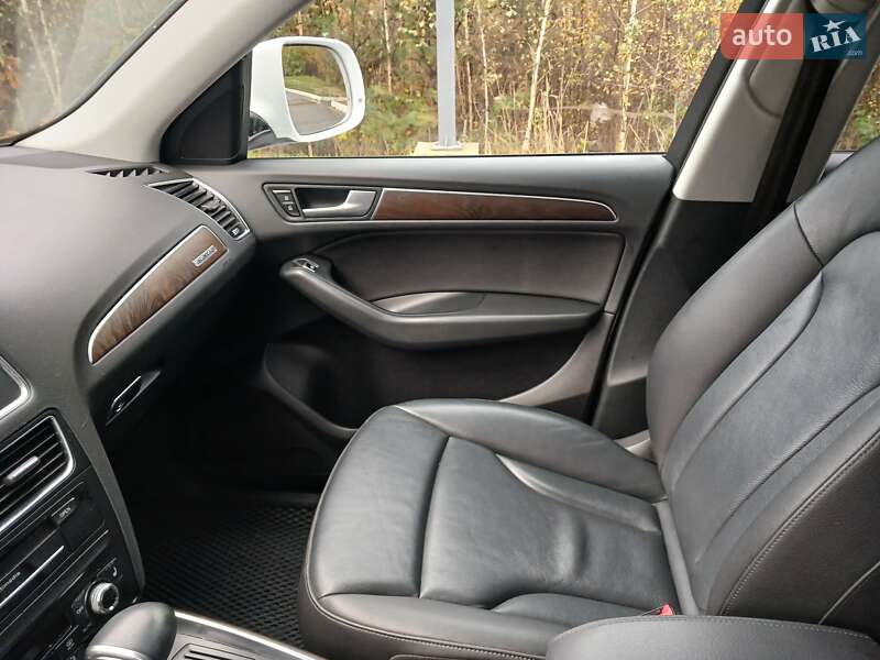 Внедорожник / Кроссовер Audi Q5 2014 в Киеве