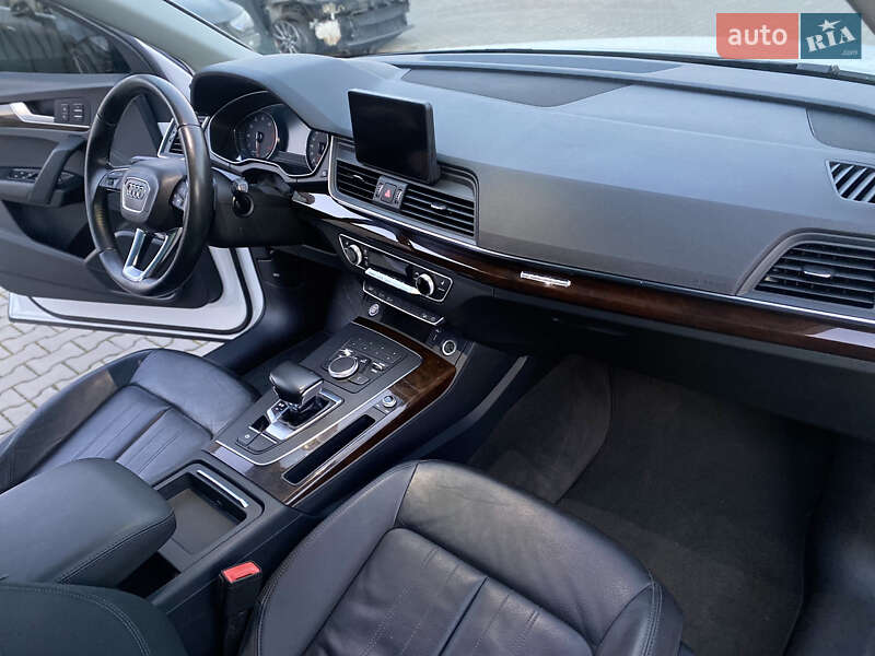 Внедорожник / Кроссовер Audi Q5 2019 в Луцке