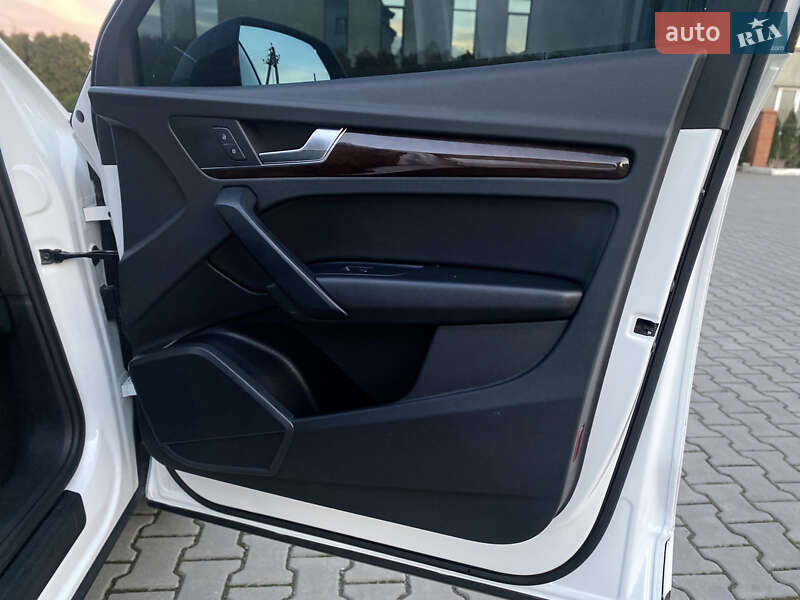 Внедорожник / Кроссовер Audi Q5 2019 в Луцке