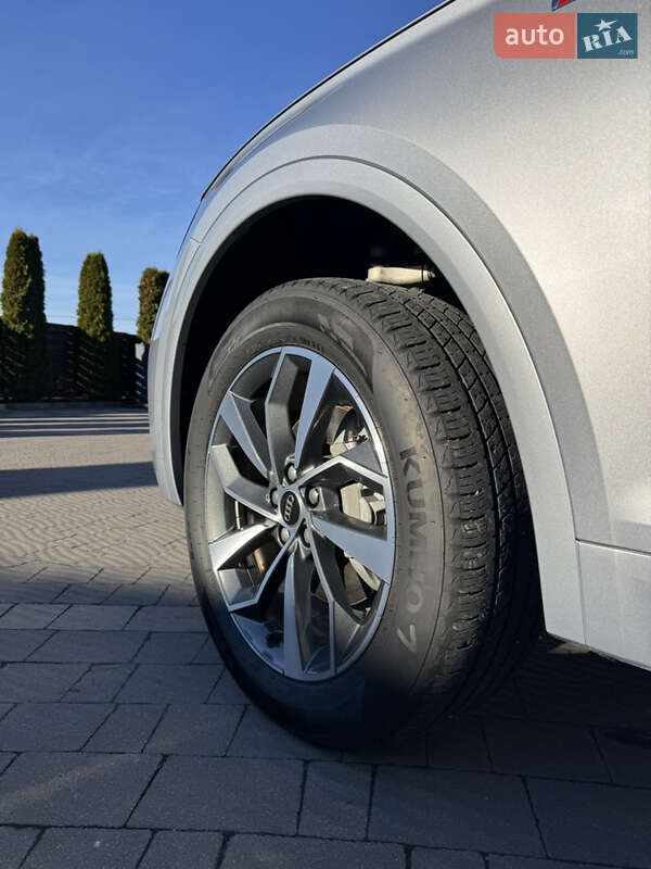 Внедорожник / Кроссовер Audi Q5 2022 в Львове