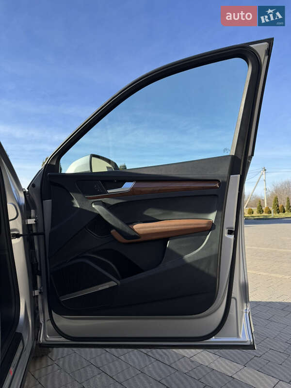 Внедорожник / Кроссовер Audi Q5 2022 в Львове