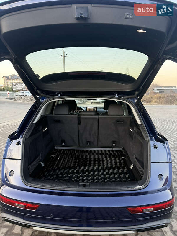 Внедорожник / Кроссовер Audi Q5 2021 в Львове