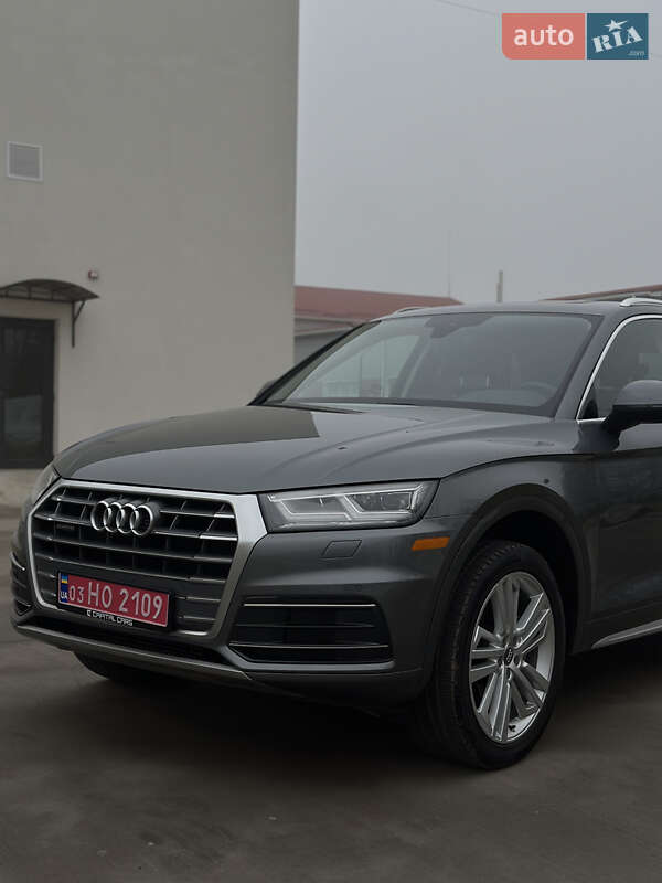 Внедорожник / Кроссовер Audi Q5 2017 в Луцке