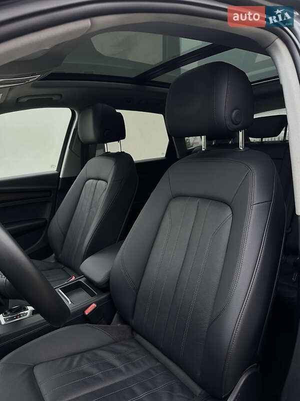 Внедорожник / Кроссовер Audi Q5 2017 в Луцке