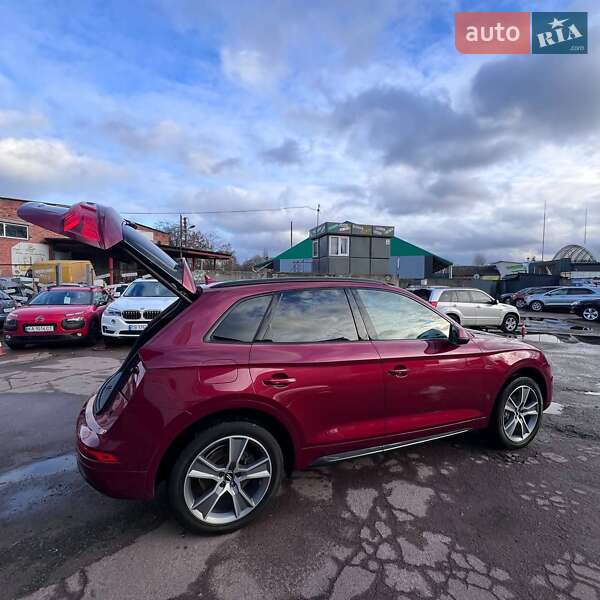 Внедорожник / Кроссовер Audi Q5 2019 в Чернигове