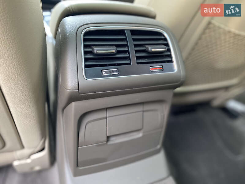 Внедорожник / Кроссовер Audi Q5 2015 в Дрогобыче