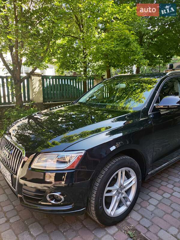 Внедорожник / Кроссовер Audi Q5 2015 в Ужгороде