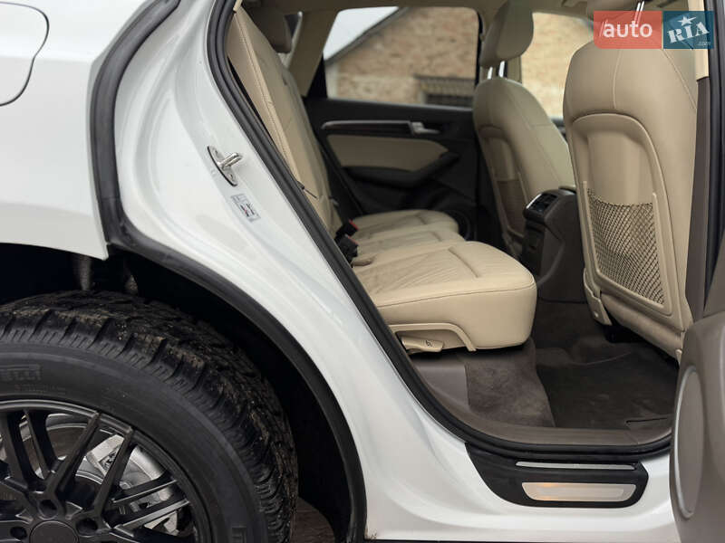 Внедорожник / Кроссовер Audi Q5 2016 в Умани