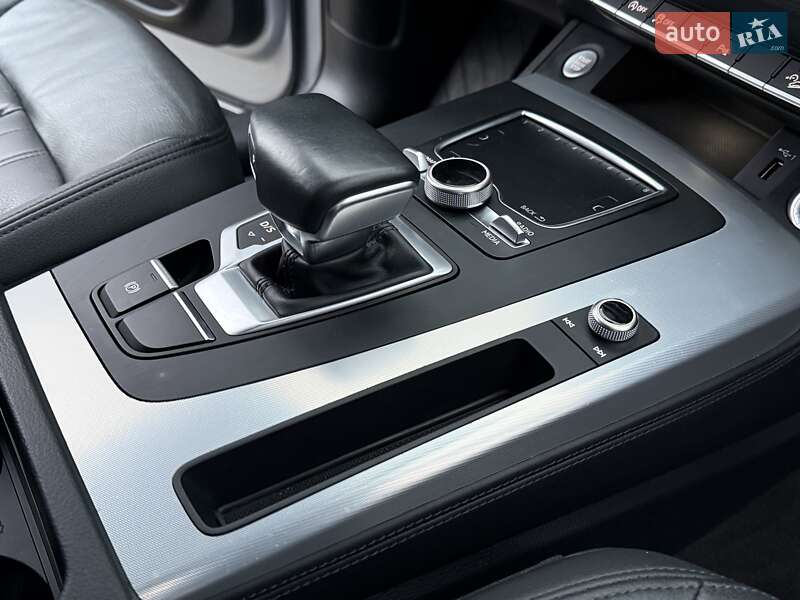 Внедорожник / Кроссовер Audi Q5 2018 в Дрогобыче