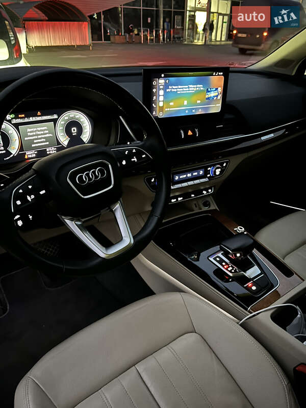 Внедорожник / Кроссовер Audi Q5 2022 в Киеве