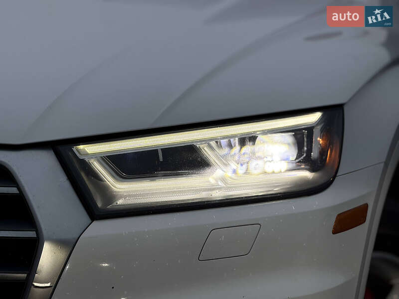 Внедорожник / Кроссовер Audi Q5 2018 в Кривом Роге