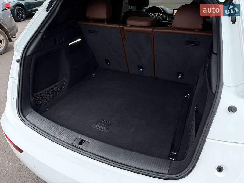 Внедорожник / Кроссовер Audi Q5 2018 в Кривом Роге