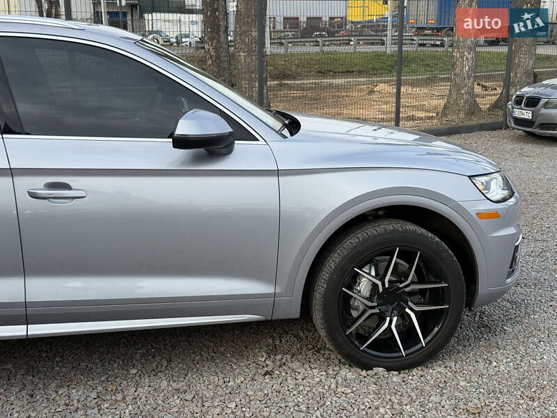 Внедорожник / Кроссовер Audi Q5 2018 в Стрые