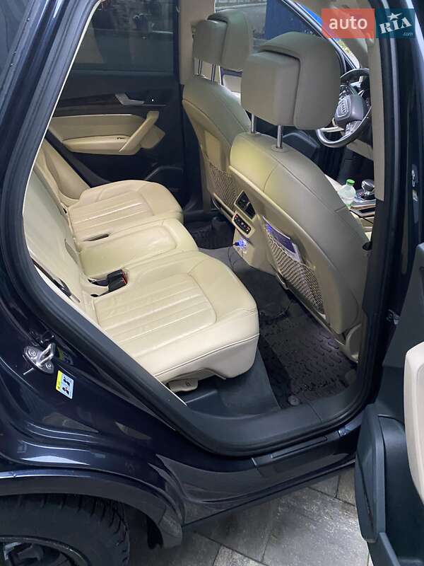 Внедорожник / Кроссовер Audi Q5 2017 в Харькове