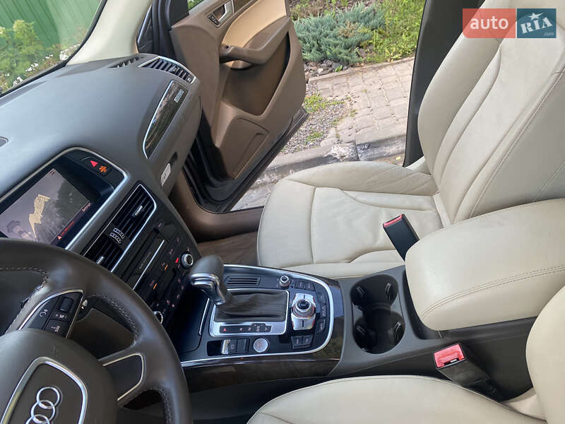 Внедорожник / Кроссовер Audi Q5 2014 в Луцке