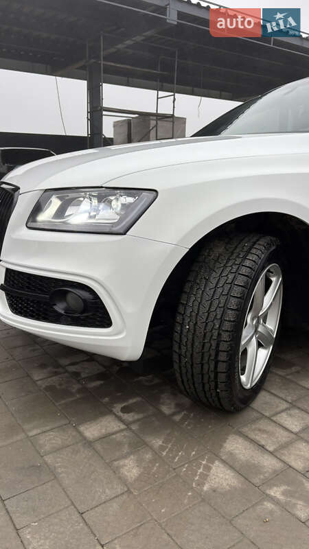 Внедорожник / Кроссовер Audi Q5 2013 в Каменец-Подольском