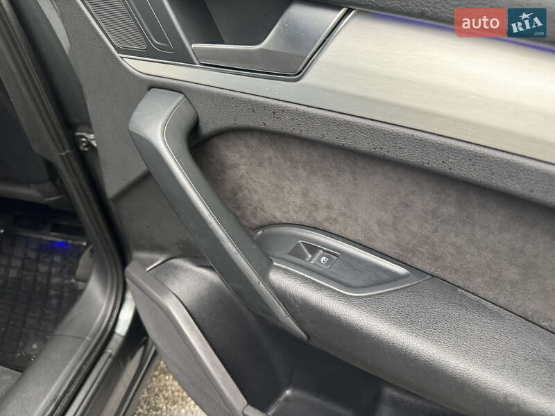 Внедорожник / Кроссовер Audi Q5 2017 в Харькове