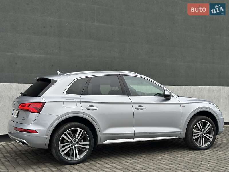 Внедорожник / Кроссовер Audi Q5 2016 в Тернополе