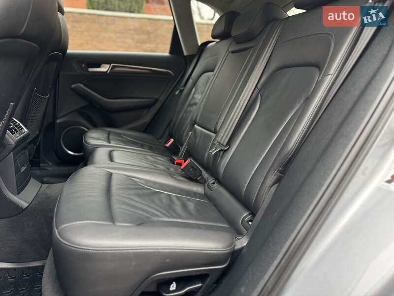 Внедорожник / Кроссовер Audi Q5 2016 в Ровно