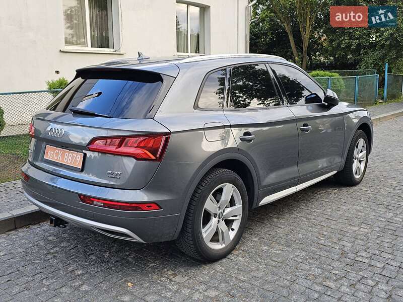 Внедорожник / Кроссовер Audi Q5 2017 в Луцке