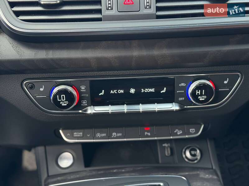 Внедорожник / Кроссовер Audi Q5 2018 в Ровно