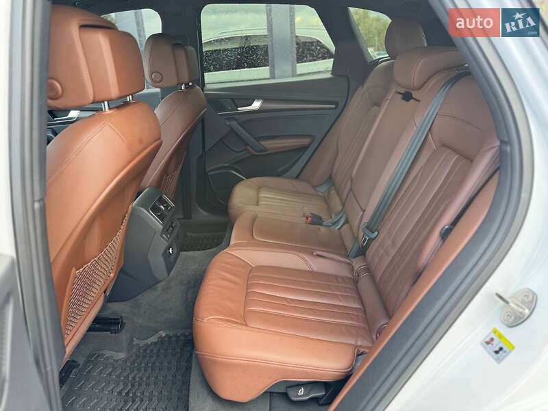 Внедорожник / Кроссовер Audi Q5 2018 в Ровно