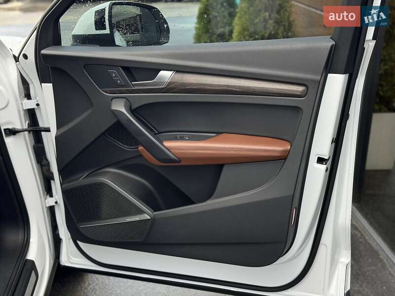 Внедорожник / Кроссовер Audi Q5 2018 в Ровно