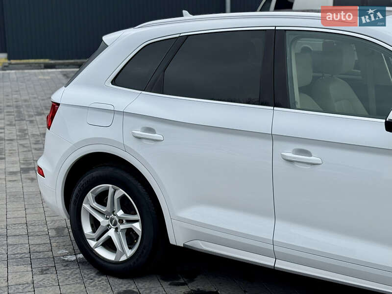 Позашляховик / Кросовер Audi Q5 2018 в Самборі