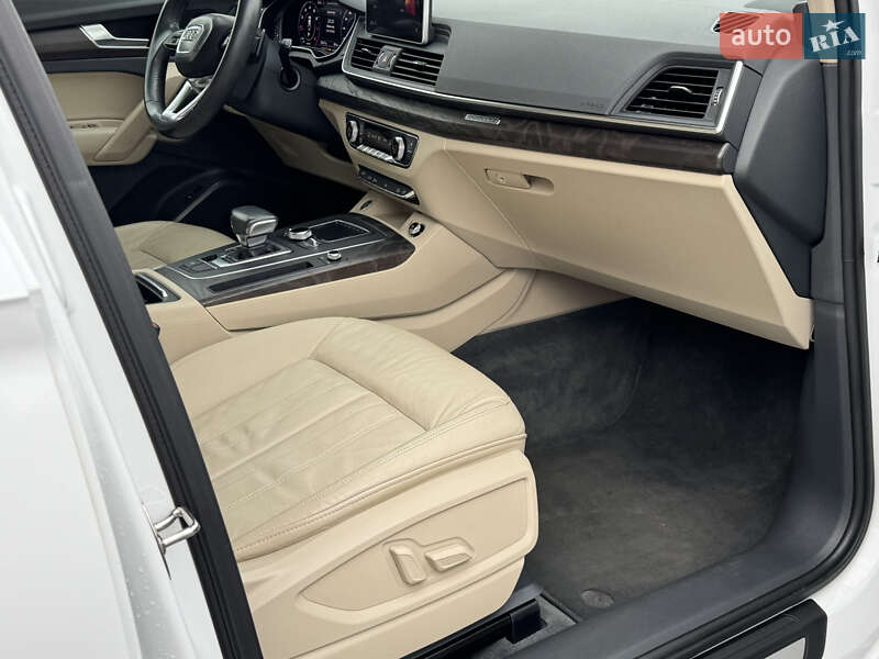 Позашляховик / Кросовер Audi Q5 2018 в Самборі