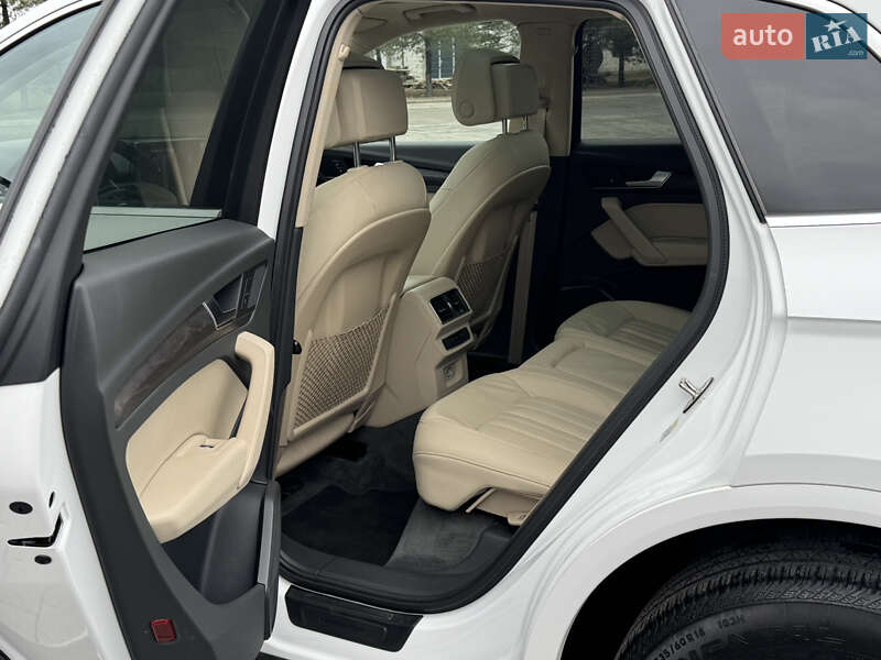 Позашляховик / Кросовер Audi Q5 2018 в Самборі