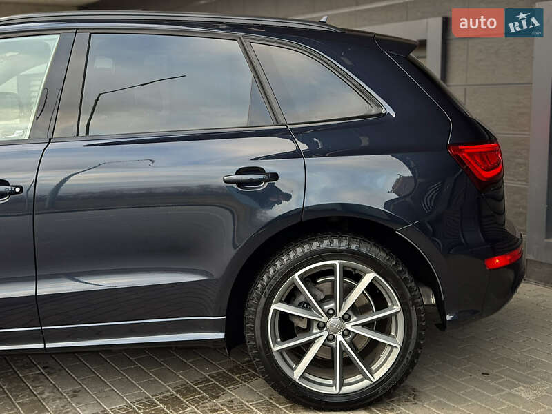 Внедорожник / Кроссовер Audi Q5 2016 в Киеве