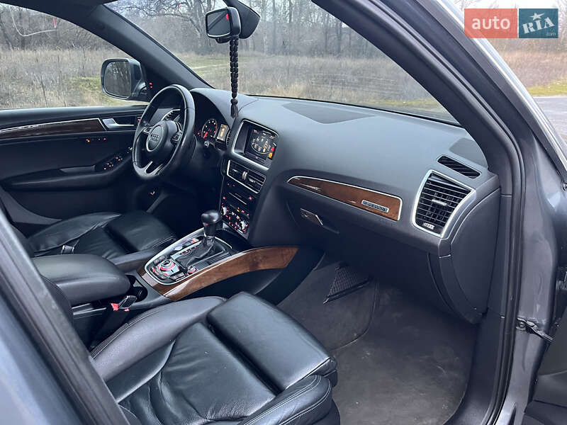 Внедорожник / Кроссовер Audi Q5 2015 в Полтаве