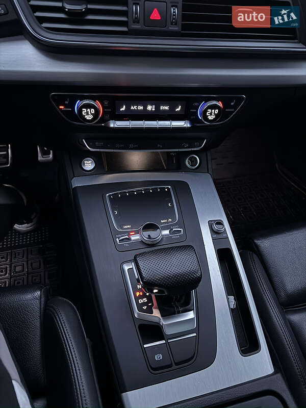 Внедорожник / Кроссовер Audi Q5 2019 в Ровно