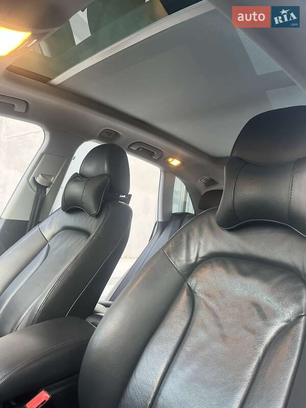 Позашляховик / Кросовер Audi Q5 2015 в Виноградові