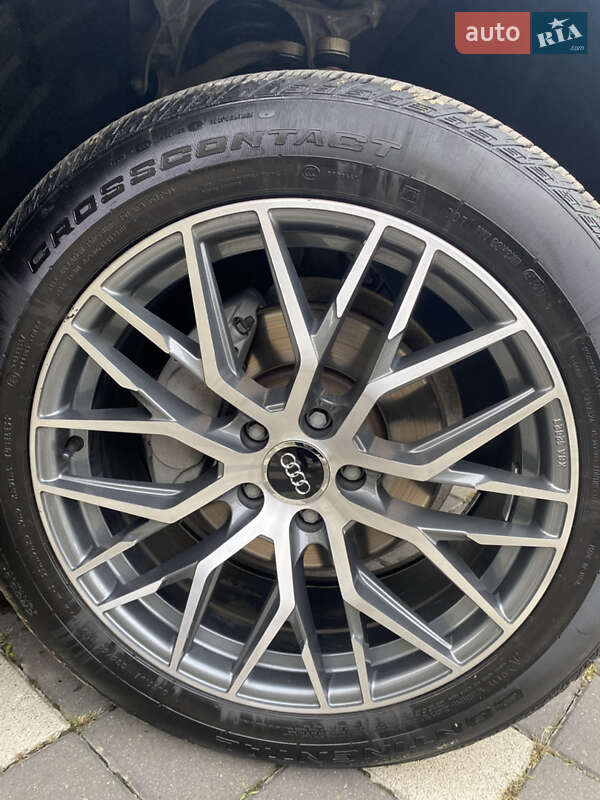 Внедорожник / Кроссовер Audi Q5 2016 в Стрые