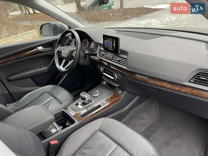 Позашляховик / Кросовер Audi Q5 2020 в Рівному