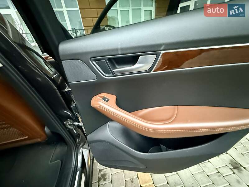 Внедорожник / Кроссовер Audi Q5 2009 в Одессе