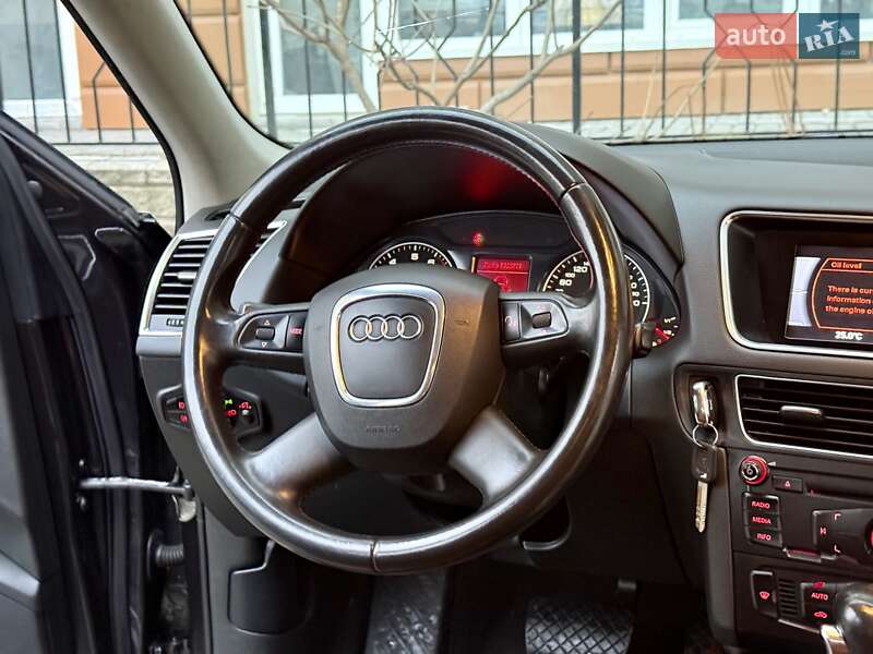 Внедорожник / Кроссовер Audi Q5 2009 в Одессе