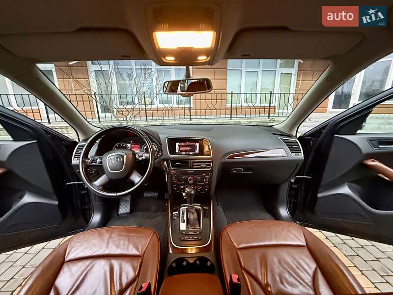 Внедорожник / Кроссовер Audi Q5 2009 в Одессе