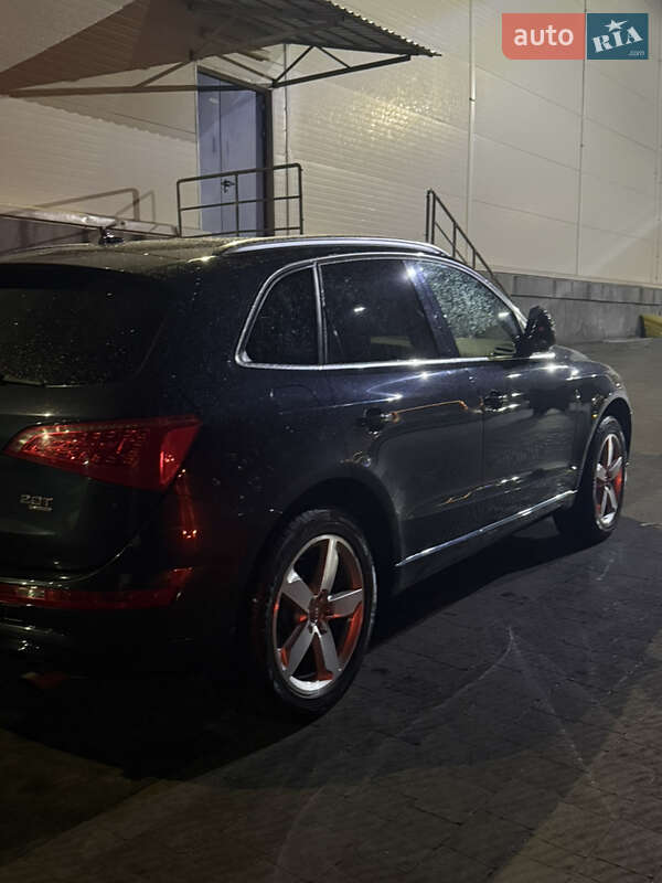 Внедорожник / Кроссовер Audi Q5 2011 в Львове