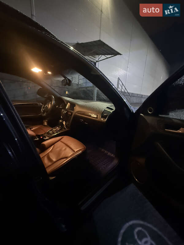 Внедорожник / Кроссовер Audi Q5 2011 в Львове