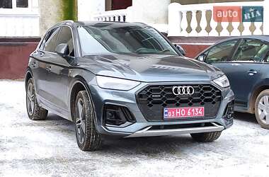 Внедорожник / Кроссовер Audi Q5 2021 в Нововолынске