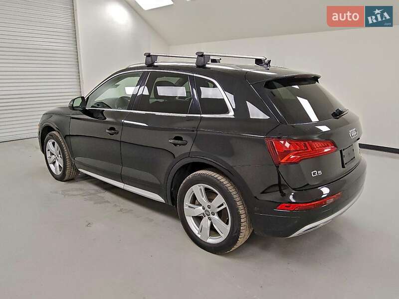 Внедорожник / Кроссовер Audi Q5 2019 в Днепре